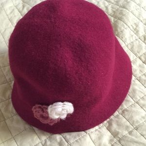 American Eagle Outfitters maroon wool hat